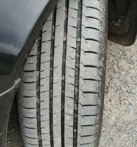 Чорний Мерседес 280, об'ємом двигуна 2.8 л та пробігом 400 тис. км за 7000 $, фото 3 на Automoto.ua