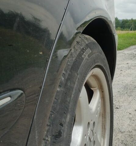 Чорний Мерседес 280, об'ємом двигуна 2.8 л та пробігом 400 тис. км за 7000 $, фото 4 на Automoto.ua