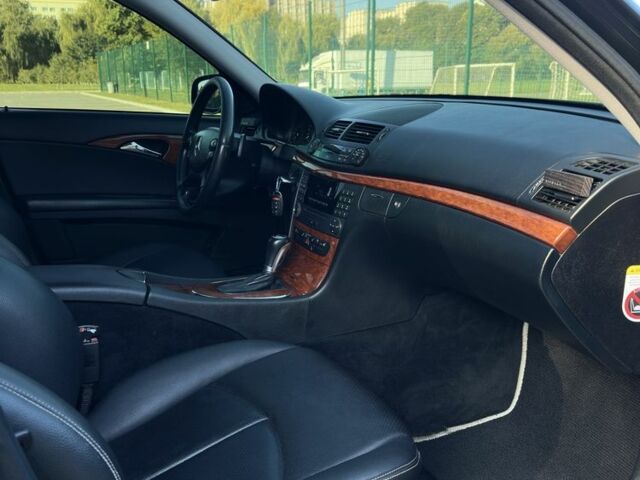 Черный Мерседес 280, объемом двигателя 3 л и пробегом 236 тыс. км за 7750 $, фото 20 на Automoto.ua