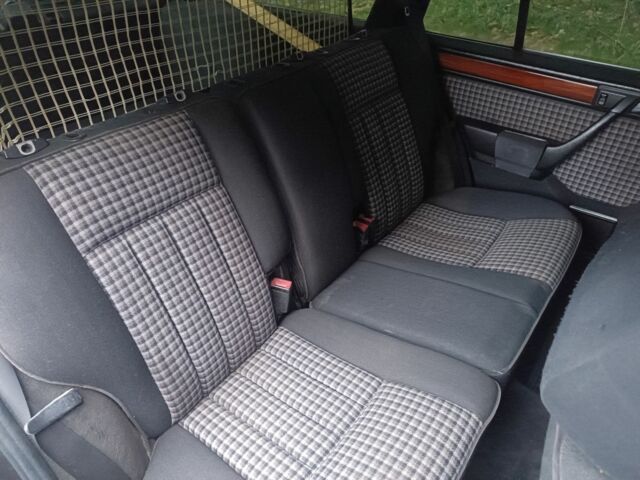 Чорний Мерседес 280, об'ємом двигуна 2.8 л та пробігом 270 тис. км за 4000 $, фото 14 на Automoto.ua