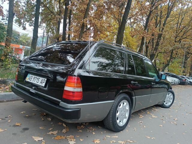 Чорний Мерседес 280, об'ємом двигуна 2.8 л та пробігом 270 тис. км за 4000 $, фото 5 на Automoto.ua