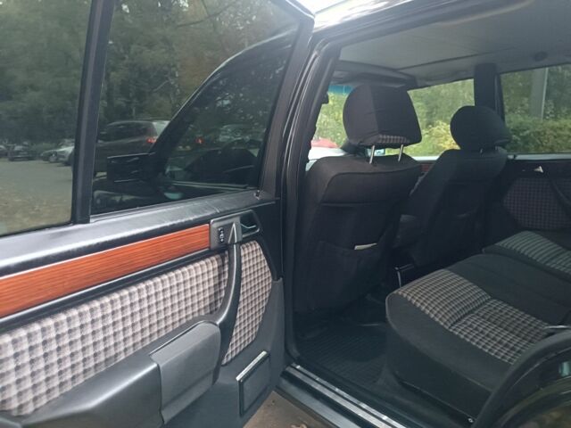 Чорний Мерседес 280, об'ємом двигуна 2.8 л та пробігом 270 тис. км за 4000 $, фото 15 на Automoto.ua