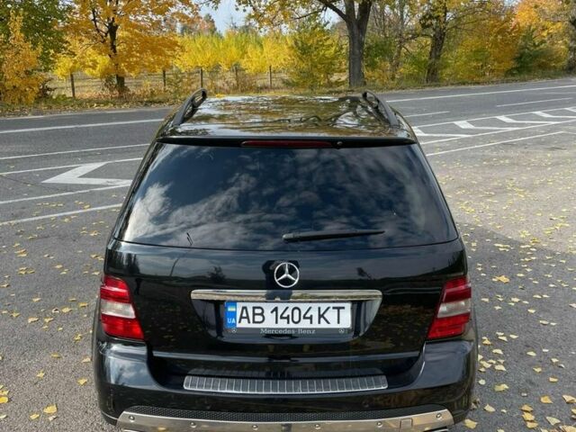 Черный Мерседес 280, объемом двигателя 3 л и пробегом 306 тыс. км за 11500 $, фото 6 на Automoto.ua