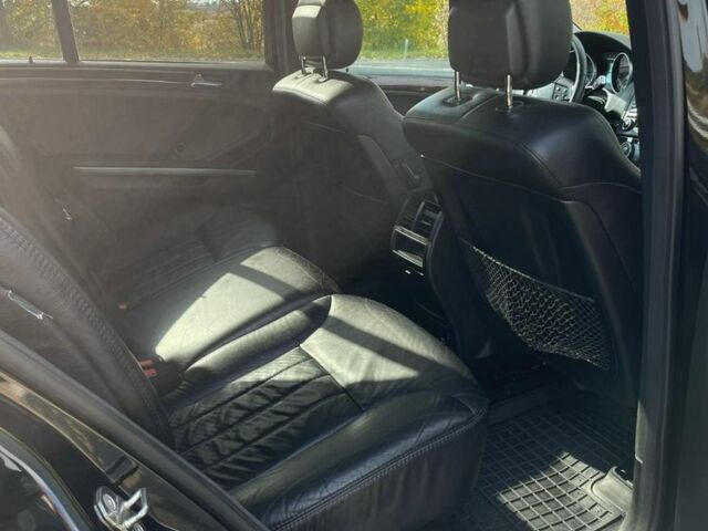 Черный Мерседес 280, объемом двигателя 3 л и пробегом 306 тыс. км за 11500 $, фото 8 на Automoto.ua