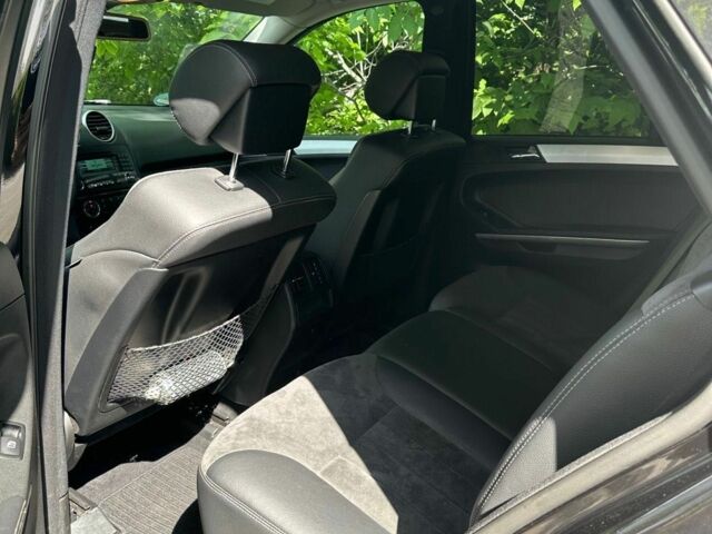 Черный Мерседес 280, объемом двигателя 3 л и пробегом 265 тыс. км за 8500 $, фото 5 на Automoto.ua