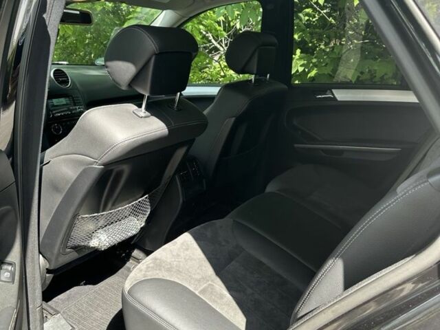 Черный Мерседес 280, объемом двигателя 3 л и пробегом 260 тыс. км за 8500 $, фото 5 на Automoto.ua