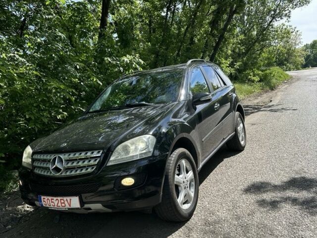 Черный Мерседес 280, объемом двигателя 3 л и пробегом 260 тыс. км за 8500 $, фото 8 на Automoto.ua