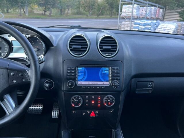 Черный Мерседес 280, объемом двигателя 3 л и пробегом 260 тыс. км за 6700 $, фото 11 на Automoto.ua