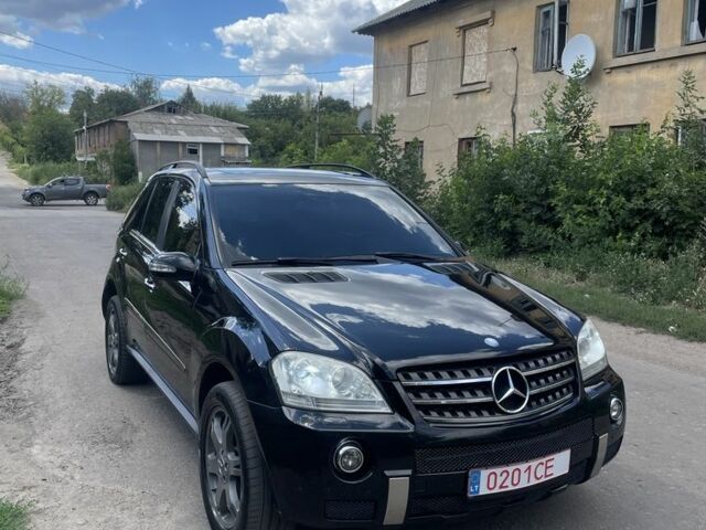 Черный Мерседес 280, объемом двигателя 3 л и пробегом 370 тыс. км за 7400 $, фото 1 на Automoto.ua