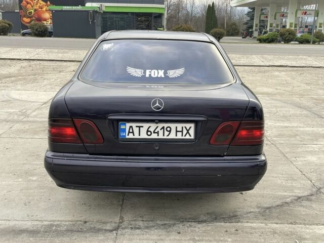 Фиолетовый Мерседес 280, объемом двигателя 2.8 л и пробегом 400 тыс. км за 2800 $, фото 6 на Automoto.ua