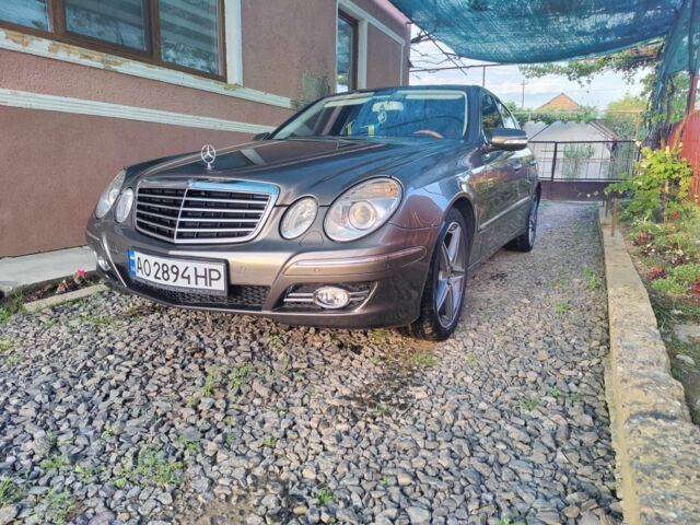 Коричневий Мерседес 280, об'ємом двигуна 3 л та пробігом 288 тис. км за 13000 $, фото 6 на Automoto.ua