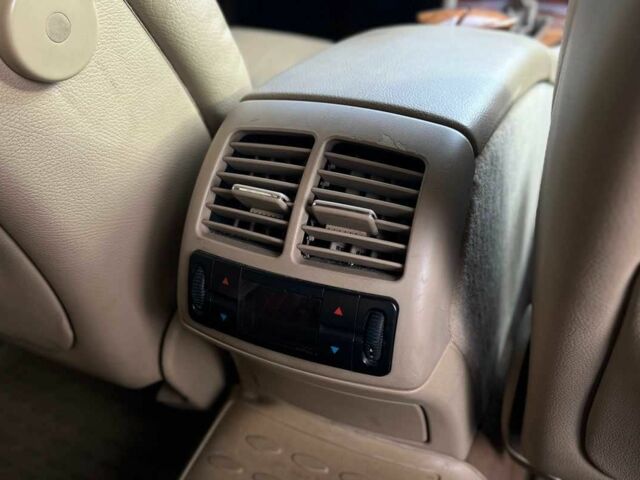 Красный Мерседес 280, объемом двигателя 3 л и пробегом 405 тыс. км за 7500 $, фото 22 на Automoto.ua