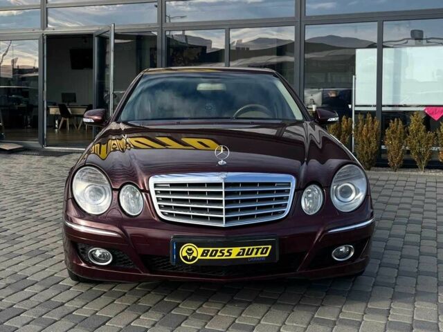 Красный Мерседес 280, объемом двигателя 3 л и пробегом 405 тыс. км за 7500 $, фото 1 на Automoto.ua