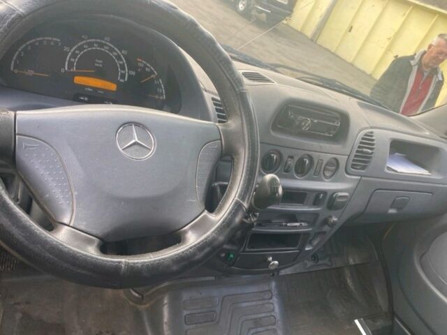 Жовтий Мерседес 280, об'ємом двигуна 2.7 л та пробігом 600 тис. км за 11000 $, фото 6 на Automoto.ua