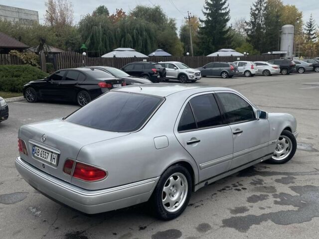 Сірий Мерседес 280, об'ємом двигуна 2.8 л та пробігом 1 тис. км за 2950 $, фото 2 на Automoto.ua