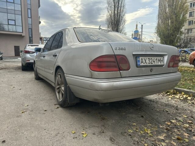 Серый Мерседес 280, объемом двигателя 2.8 л и пробегом 300 тыс. км за 1700 $, фото 4 на Automoto.ua