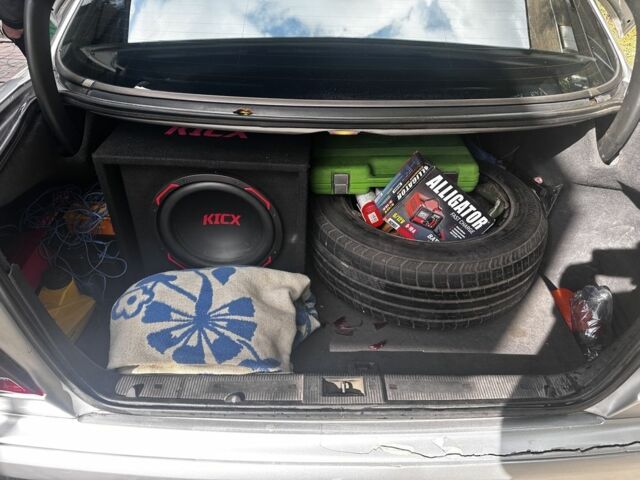 Сірий Мерседес 280, об'ємом двигуна 2.8 л та пробігом 1 тис. км за 3950 $, фото 6 на Automoto.ua