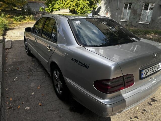 Сірий Мерседес 280, об'ємом двигуна 2.8 л та пробігом 1 тис. км за 3950 $, фото 5 на Automoto.ua