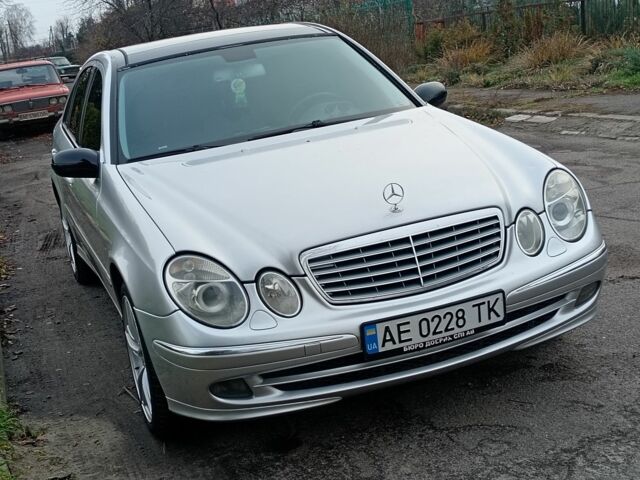 Серый Мерседес 280, объемом двигателя 2.7 л и пробегом 350 тыс. км за 6600 $, фото 1 на Automoto.ua