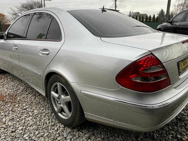 Серый Мерседес 280, объемом двигателя 3.2 л и пробегом 275 тыс. км за 8700 $, фото 5 на Automoto.ua