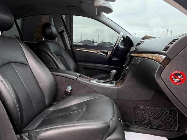 Серый Мерседес 280, объемом двигателя 3.2 л и пробегом 275 тыс. км за 8700 $, фото 20 на Automoto.ua