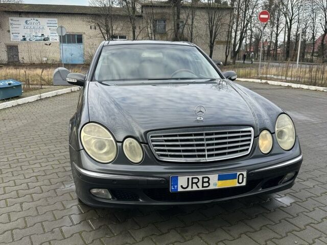 Серый Мерседес 280, объемом двигателя 2.7 л и пробегом 325 тыс. км за 4200 $, фото 2 на Automoto.ua