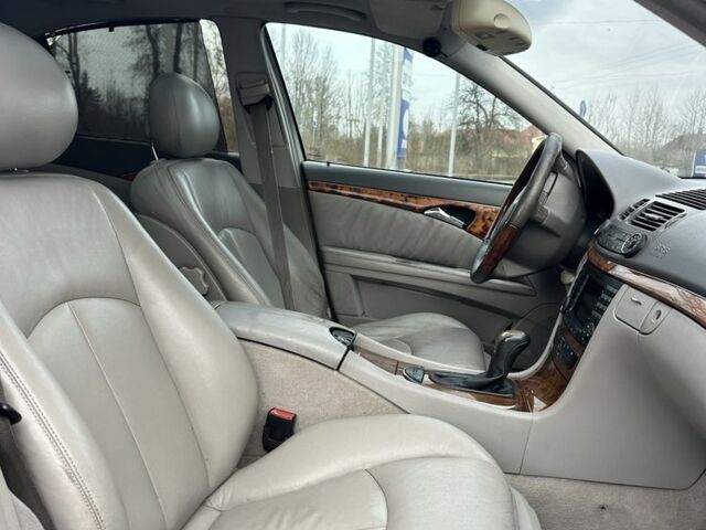 Серый Мерседес 280, объемом двигателя 2.7 л и пробегом 325 тыс. км за 4200 $, фото 3 на Automoto.ua