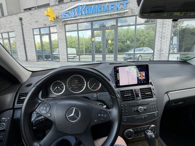 Серый Мерседес 280, объемом двигателя 2.8 л и пробегом 197 тыс. км за 7199 $, фото 13 на Automoto.ua