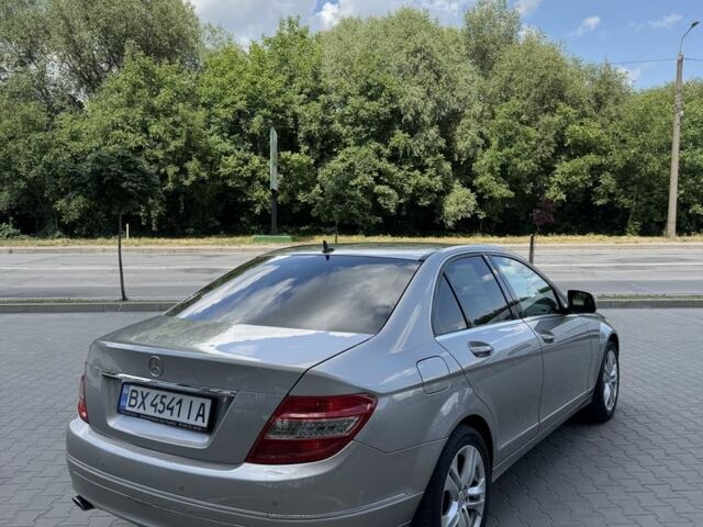 Серый Мерседес 280, объемом двигателя 2.8 л и пробегом 197 тыс. км за 7199 $, фото 3 на Automoto.ua
