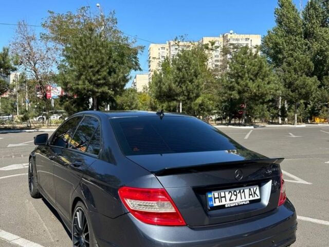 Серый Мерседес 280, объемом двигателя 3 л и пробегом 197 тыс. км за 9000 $, фото 4 на Automoto.ua