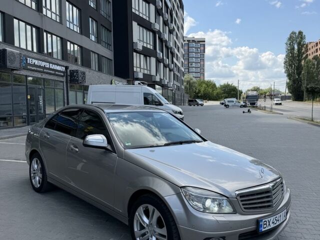Серый Мерседес 280, объемом двигателя 2.8 л и пробегом 197 тыс. км за 7199 $, фото 4 на Automoto.ua