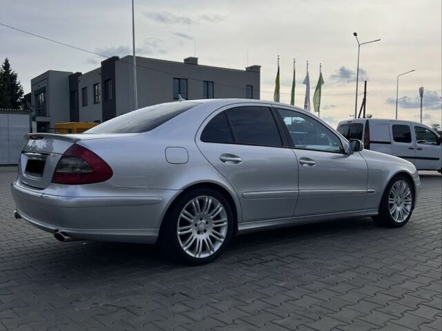 Серый Мерседес 280, объемом двигателя 3 л и пробегом 281 тыс. км за 8200 $, фото 2 на Automoto.ua