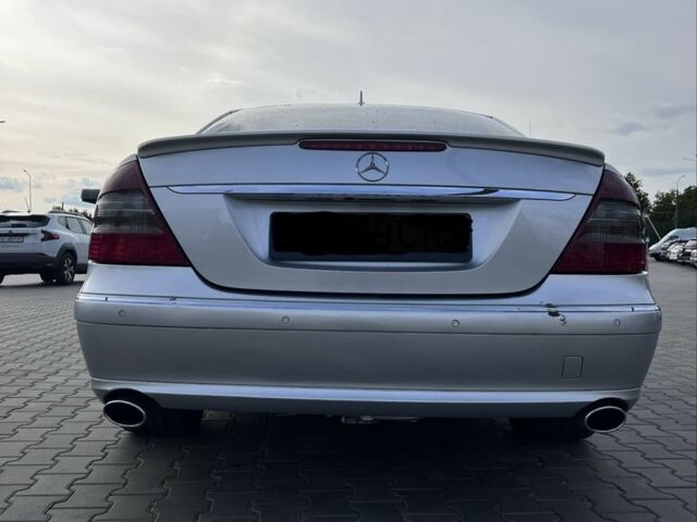 Серый Мерседес 280, объемом двигателя 3 л и пробегом 281 тыс. км за 8200 $, фото 3 на Automoto.ua