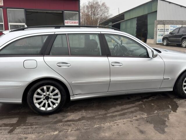 Серый Мерседес 280, объемом двигателя 3 л и пробегом 342 тыс. км за 3200 $, фото 4 на Automoto.ua