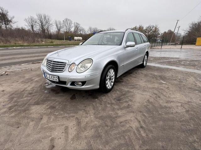 Серый Мерседес 280, объемом двигателя 3 л и пробегом 342 тыс. км за 3200 $, фото 1 на Automoto.ua