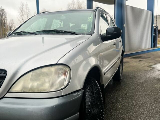 Серый Мерседес 280, объемом двигателя 0 л и пробегом 257 тыс. км за 3250 $, фото 6 на Automoto.ua