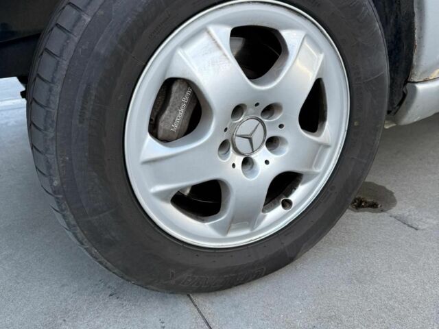 Сірий Мерседес 280, об'ємом двигуна 2.7 л та пробігом 290 тис. км за 4751 $, фото 10 на Automoto.ua