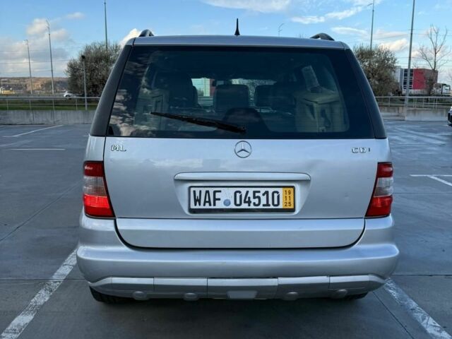 Сірий Мерседес 280, об'ємом двигуна 2.7 л та пробігом 290 тис. км за 4751 $, фото 3 на Automoto.ua