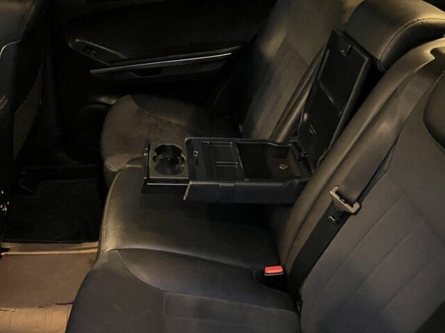 Серый Мерседес 280, объемом двигателя 3 л и пробегом 220 тыс. км за 13500 $, фото 6 на Automoto.ua