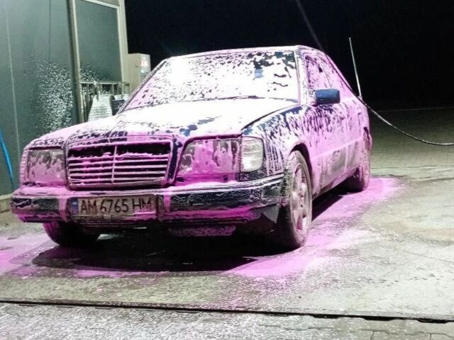 Синій Мерседес 280, об'ємом двигуна 2.8 л та пробігом 330 тис. км за 2750 $, фото 2 на Automoto.ua