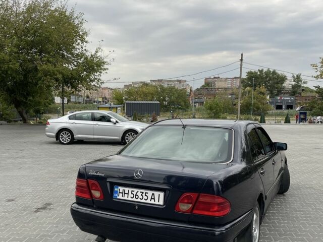 Мерседес 280 1996 в Кропивницком (Кировограде) на Automoto.ua Синий Мерседес 280, объемом двигателя 2.8 л и пробегом 256 тыс. км за 2500 $, фото 6 на Automoto.ua