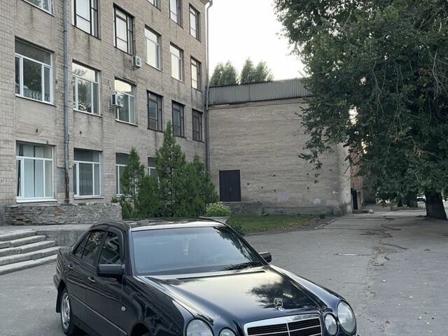 Мерседес 280 1996 в Кропивницком (Кировограде) на Automoto.ua Синий Мерседес 280, объемом двигателя 2.8 л и пробегом 256 тыс. км за 2500 $, фото 1 на Automoto.ua