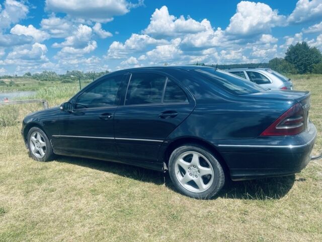 Синій Мерседес 280, об'ємом двигуна 2.7 л та пробігом 350 тис. км за 5500 $, фото 4 на Automoto.ua