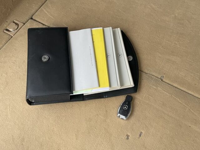 Синій Мерседес 280, об'ємом двигуна 2.8 л та пробігом 277 тис. км за 5200 $, фото 9 на Automoto.ua