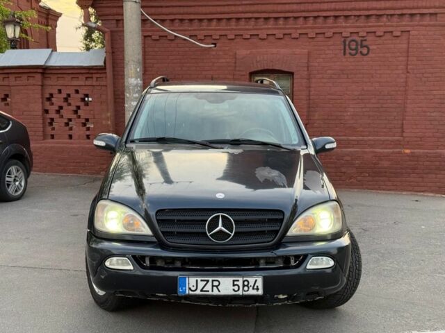 Синий Мерседес 280, объемом двигателя 2.7 л и пробегом 360 тыс. км за 3600 $, фото 2 на Automoto.ua