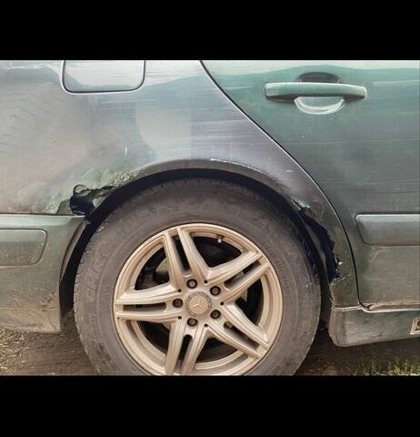 Зелений Мерседес 280, об'ємом двигуна 2.8 л та пробігом 300 тис. км за 1800 $, фото 5 на Automoto.ua