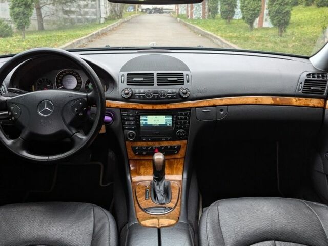 Зеленый Мерседес 280, объемом двигателя 3 л и пробегом 310 тыс. км за 6800 $, фото 7 на Automoto.ua