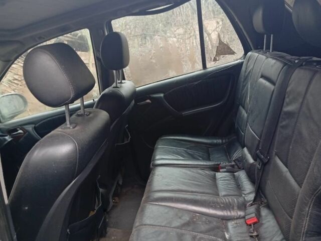 Зелений Мерседес 280, об'ємом двигуна 0 л та пробігом 35 тис. км за 750 $, фото 2 на Automoto.ua