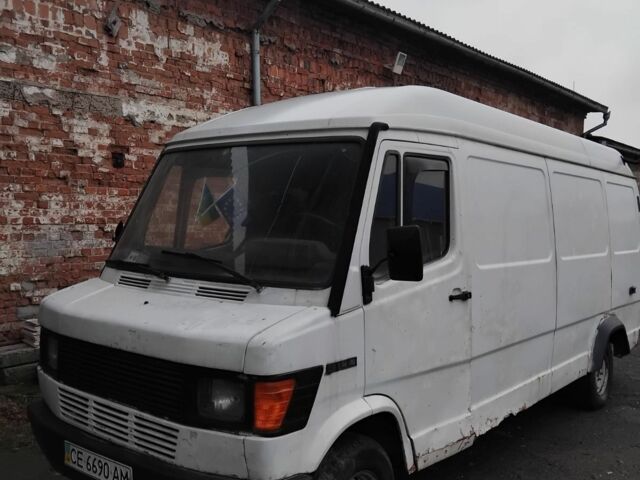 Белый Мерседес 300, объемом двигателя 2.9 л и пробегом 700 тыс. км за 2000 $, фото 4 на Automoto.ua