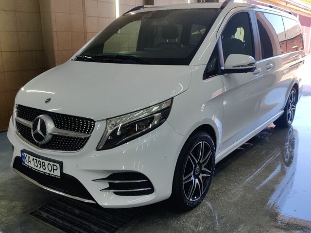 Белый Мерседес 300, объемом двигателя 2 л и пробегом 148 тыс. км за 50550 $, фото 1 на Automoto.ua